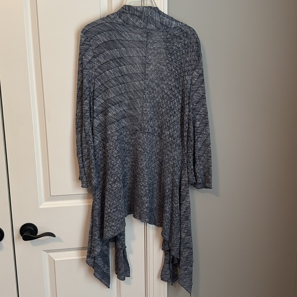 Super cute navy cardigan - Picture 3 of 4